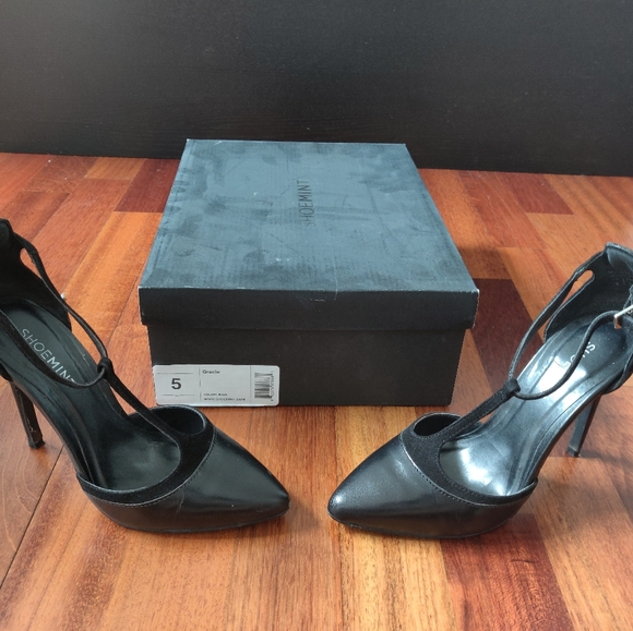 Shoemint "Gracie" Shoed - Picture 2 of 5